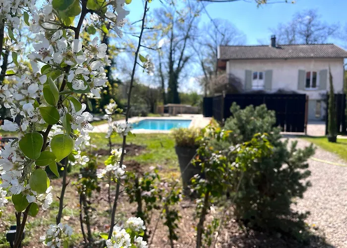 Bed & Breakfast Le Clos Des Berges De L'ain Charnoz-sur-Ain