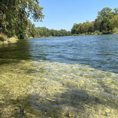 Le Clos Des Berges De L'ain Hébergement de vacances Charnoz-sur-Ain